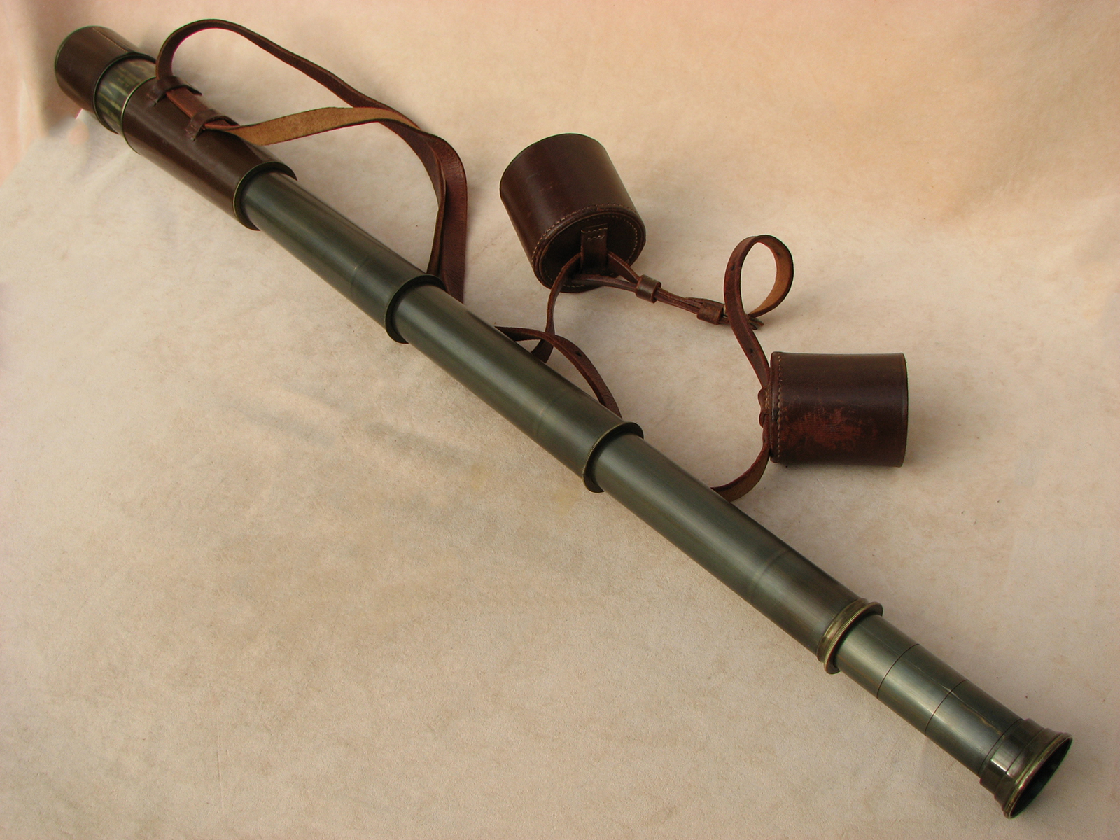 Broadhurst Clarkson 3 draw Pancratic Tourist model field telescope to 40x magnification